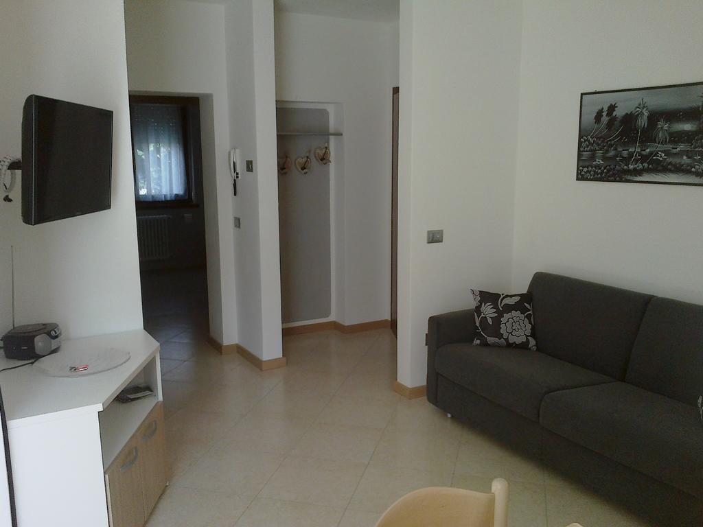 Casa Ferrari Monica Apartment Calceranica al Lago Room photo