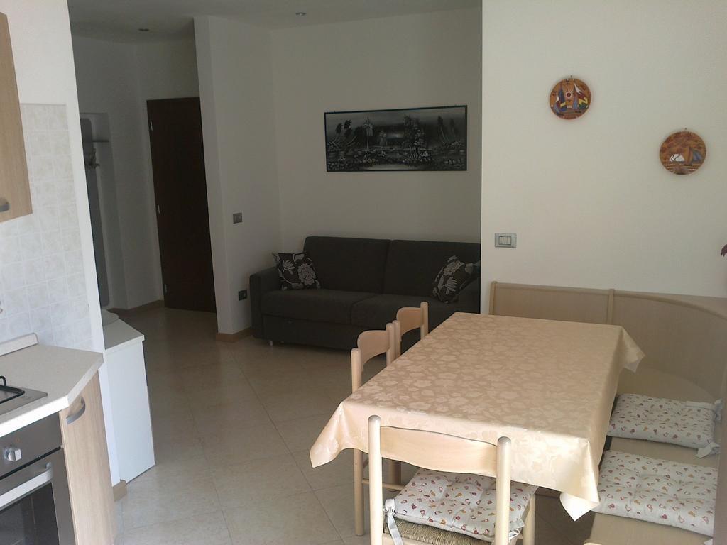 Casa Ferrari Monica Apartment Calceranica al Lago Room photo
